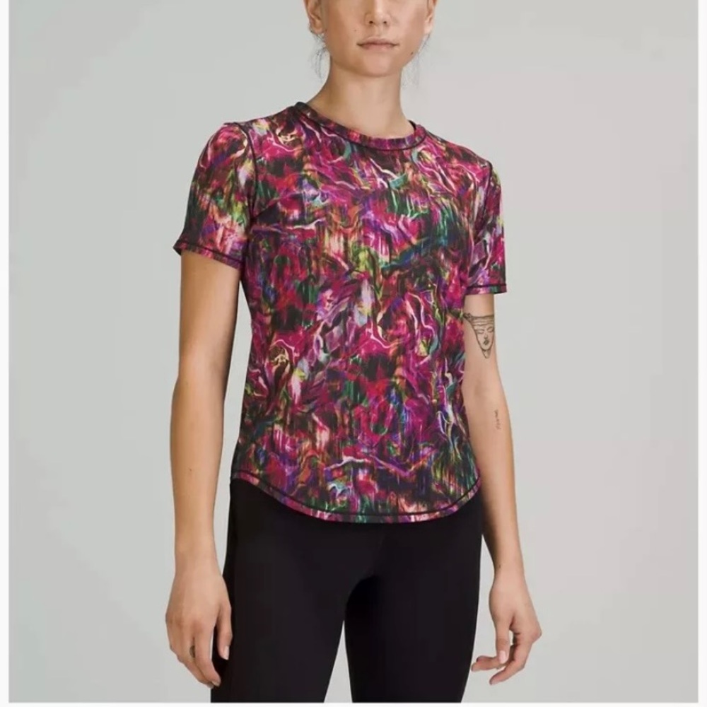 NWT Lululemon High Neck Running Training shirt size 4